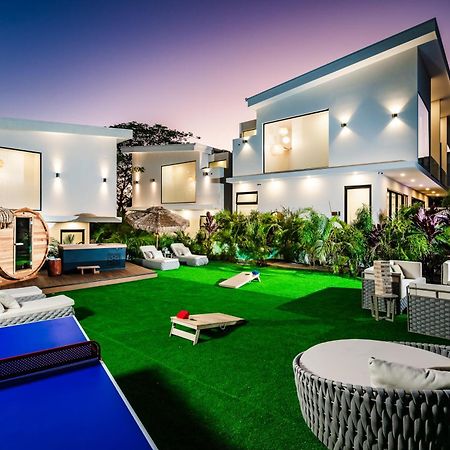 Mvillas Luxury Villas With Beach Club Access & Sauna 塔马林多 外观 照片